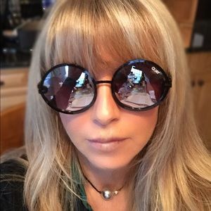 Meet your Posher, Julia